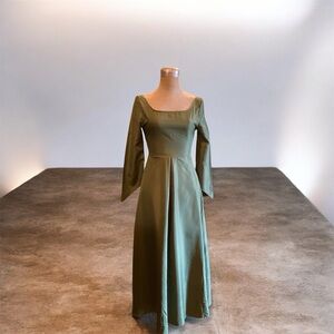 Elegant Green Long Sleeve Dress
